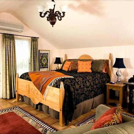 Four Kachinas B&B Inn Santa Fe Room photo